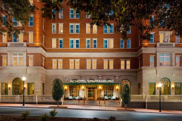 AC Hotel by Marriott Spartanburg - hotel with ev charging station in South Carolina