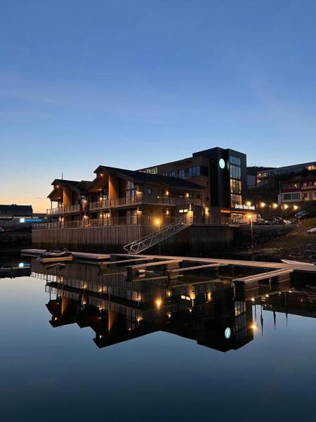 Arctic Sea Hotel - hotel with ev charging station in Troms og Finnmark