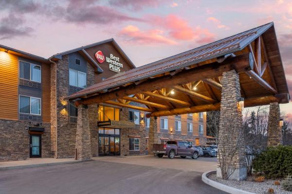 Best Western Plus Ponderay Mountain Lodge Sandpoint - hotel with ev charging station in Idaho