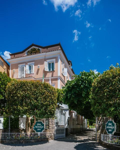 Boutique Hotel Don Alfonso 1890 - hotel with ev charging station in Campania