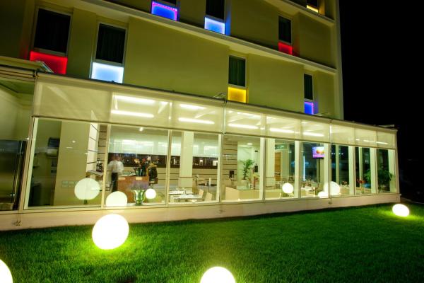 Breaking Business Hotel - hotel with ev charging station in Abruzzo