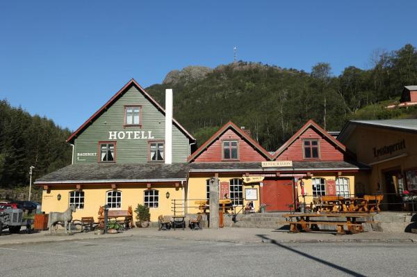 Byrkjedalstunet Hotell - hotel with ev charging station in Rogaland