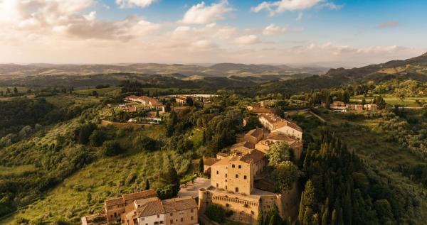 Castelfalfi - hotel with ev charging station in Tuscany