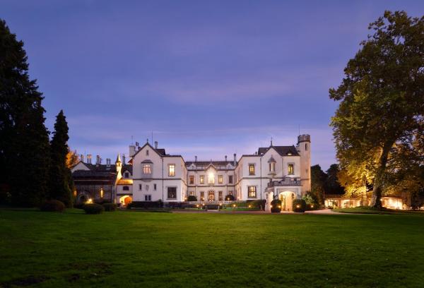 Castello Dal Pozzo Resort Lago Maggiore - Preferred Hotels & Resorts - hotel with ev charging station in Piedmont