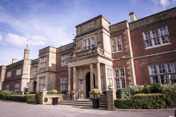 De Vere Cranage Estate - hotel with ev charging station in Cheshire