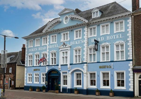 Dukes Head Hotel Kings Lynn - hotel with ev charging station in Norfolk