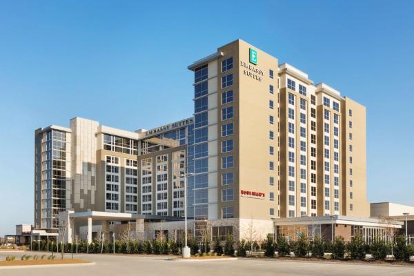Embassy Suites By Hilton Denton Convention Center - hotel with ev charging station in Texas