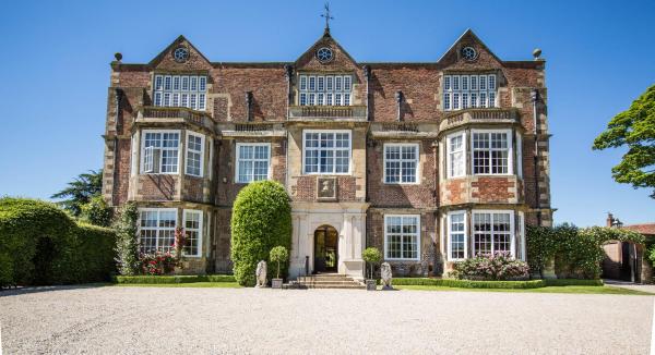 Goldsborough Hall - hotel with ev charging station in North Yorkshire