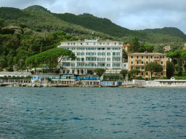 Grand Hotel Miramare - hotel with ev charging station in Liguria