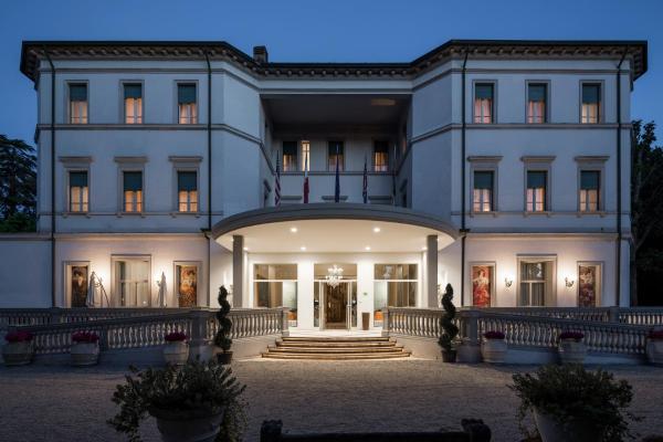 Grand Hotel Terme - hotel with ev charging station in Emilia-Romagna