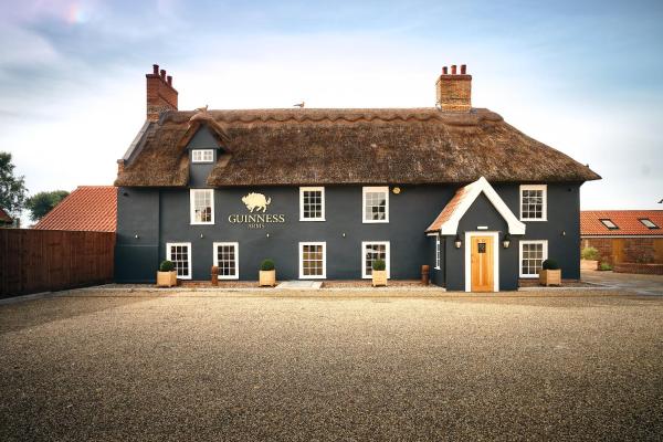 Guinness Arms - hotel with ev charging station in Suffolk
