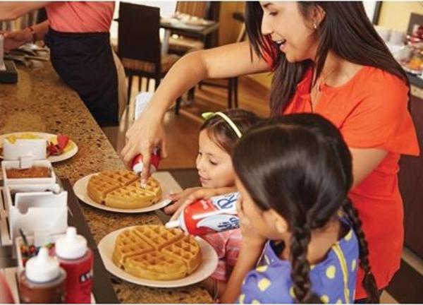 Hampton Inn by Hilton Wabash - hotel with ev charging station in Indiana