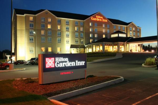 Hilton Garden Inn Halifax Airport - hotel with ev charging station in Nova Scotia