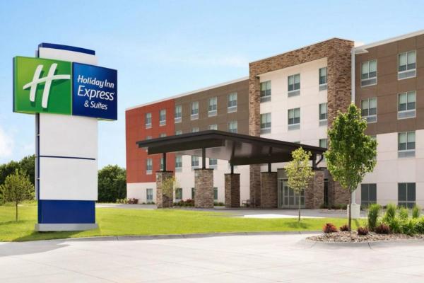 Holiday Inn Express & Suites Rhinelander by IHG - hotel with ev charging station in Wisconsin