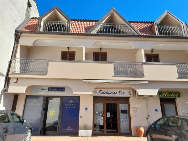 Hotel Edelweiss - hotel with ev charging station in Calabria