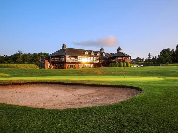 Macdonald Portal Hotel, Spa & Golf Resort - hotel with ev charging station in Cheshire