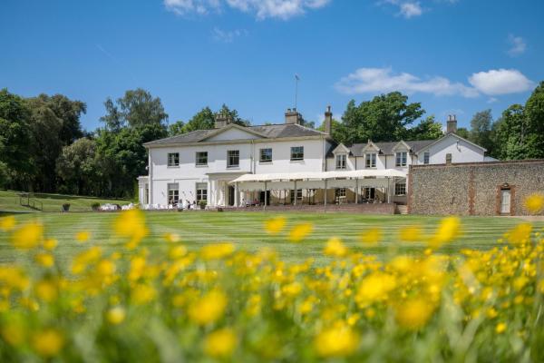 Milsoms Kesgrave Hall - hotel with ev charging station in Suffolk