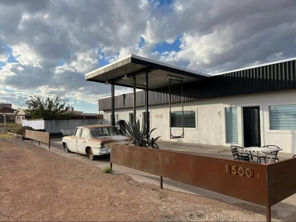 Pik Pak - hotel with ev charging station in Texas