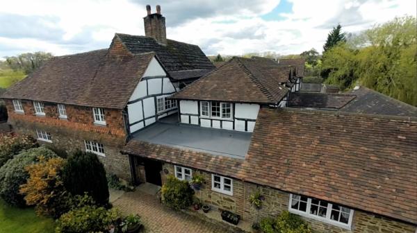 Random Hall - hotel with ev charging station in West Sussex