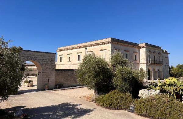 Relais Histò San Pietro Sul Mar Piccolo - hotel with ev charging station in Apulia