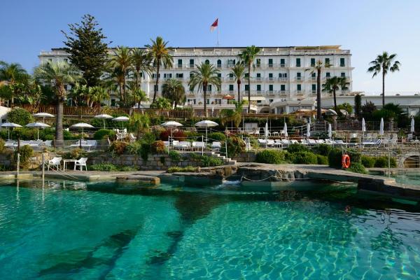 Royal Hotel Sanremo - hotel with ev charging station in Liguria