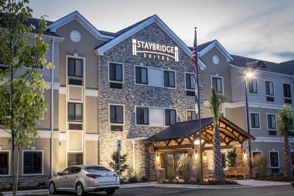 Staybridge Suites North Jacksonville by IHG - hotel with ev charging station in North Carolina