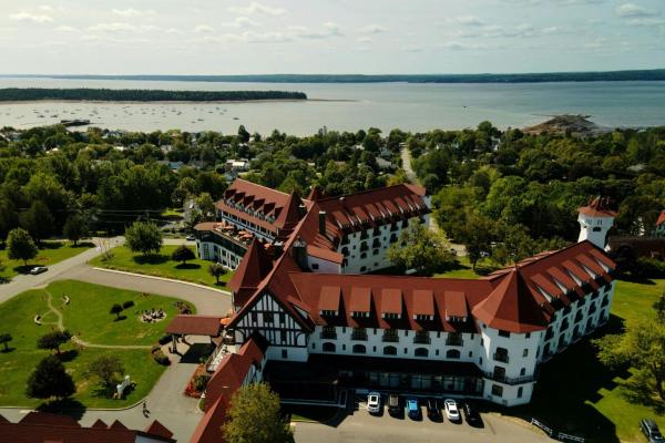 The Algonquin Resort St. Andrews by-the-Sea, Autograph Collection - hotel with ev charging station in New Brunswick