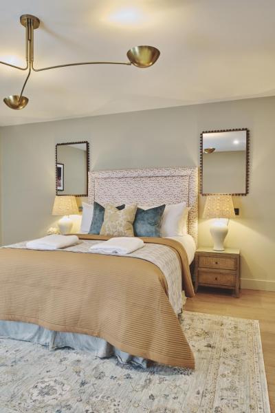 The Barn Hotel - hotel with ev charging station in West Midlands