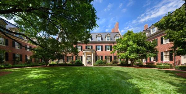 The Carolina Inn, a Destination by Hyatt Hotel - hotel with ev charging station in North Carolina