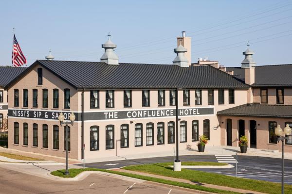 The Confluence Hotel - hotel with ev charging station in Minnesota