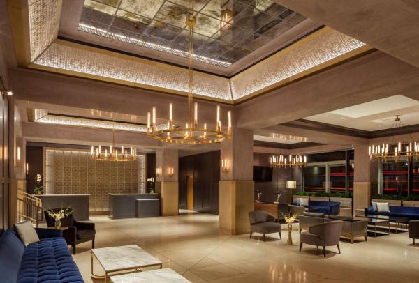 The Marquette Hotel, Curio Collection by Hilton - hotel with ev charging station in Minnesota