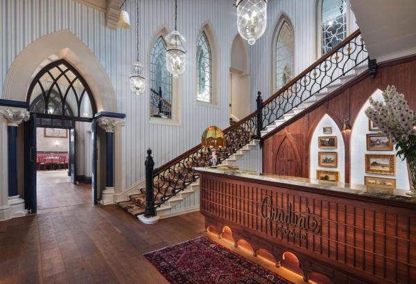 The Randolph Hotel Oxford, a Graduate by Hilton Hotel - hotel with ev charging station in Oxfordshire