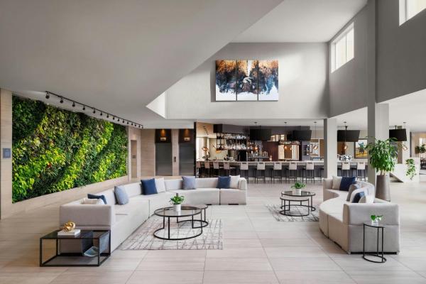 The Westin Calgary Airport - hotel with ev charging station in Alberta