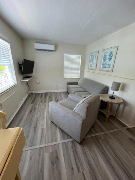 Venice Beach Villas - hotel with ev charging station in Florida