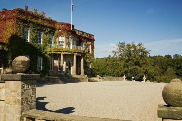 Wood Hall Hotel & Spa - hotel with ev charging station in West Yorkshire