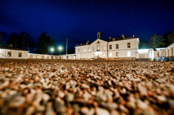 Gimo Herrgård - hotel with ev charging station in Uppsala county