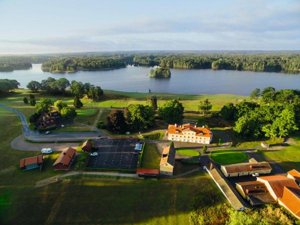 Villa Baro - hotel with ev charging station in Östergötland